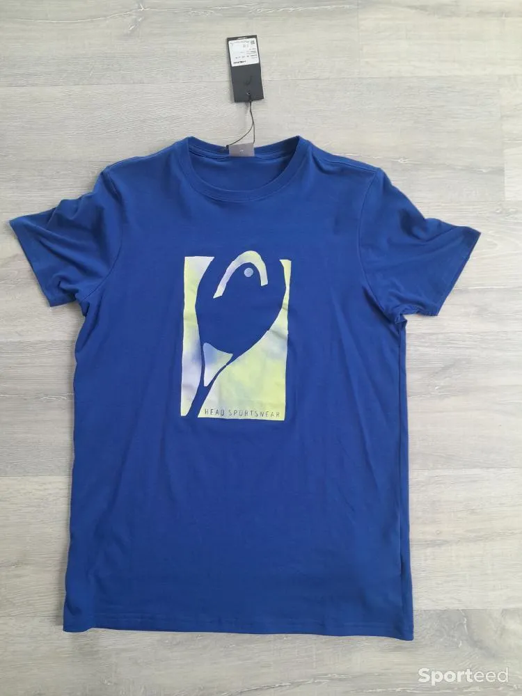 T-shirt Head  neuf Ajouté le : 10/09/2024